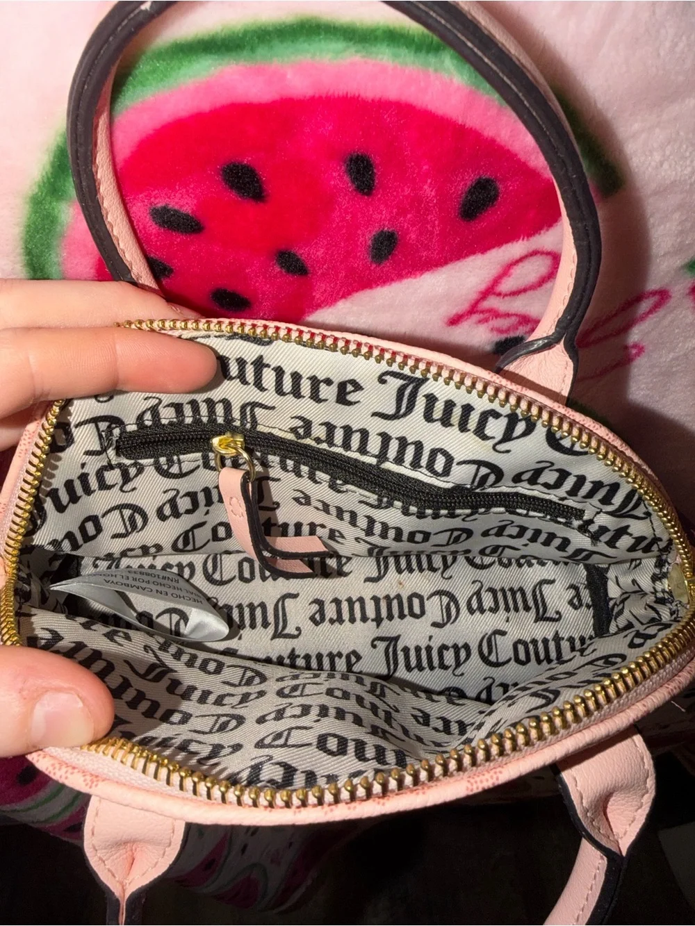 🩷 Juicy Couture Dome Handbag with Gold Heart Logo